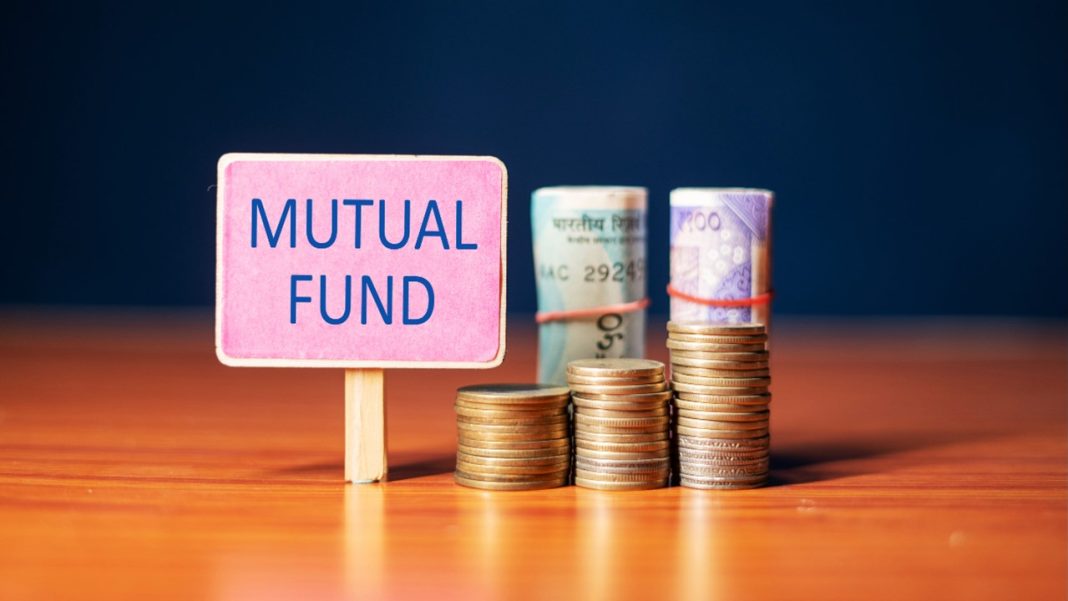 Top 5 Large Cap Mutual Funds Offering Over 20% Annual Returns in 5 Years